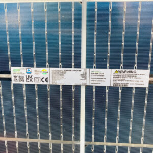600W Jinko Solar Panel